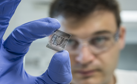 Find out our Bio Eletronics course